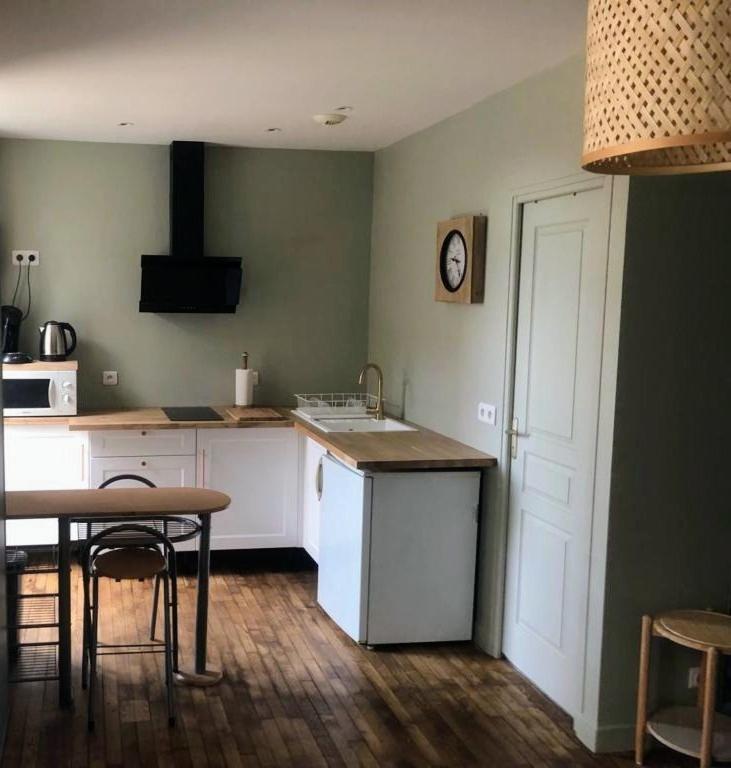 Logement A Brive Avec Terrasse Et Climatisation - Pres De La Gare Et Du Centre-Ville - Wifi Et Stationnement Gratuit 外观 照片